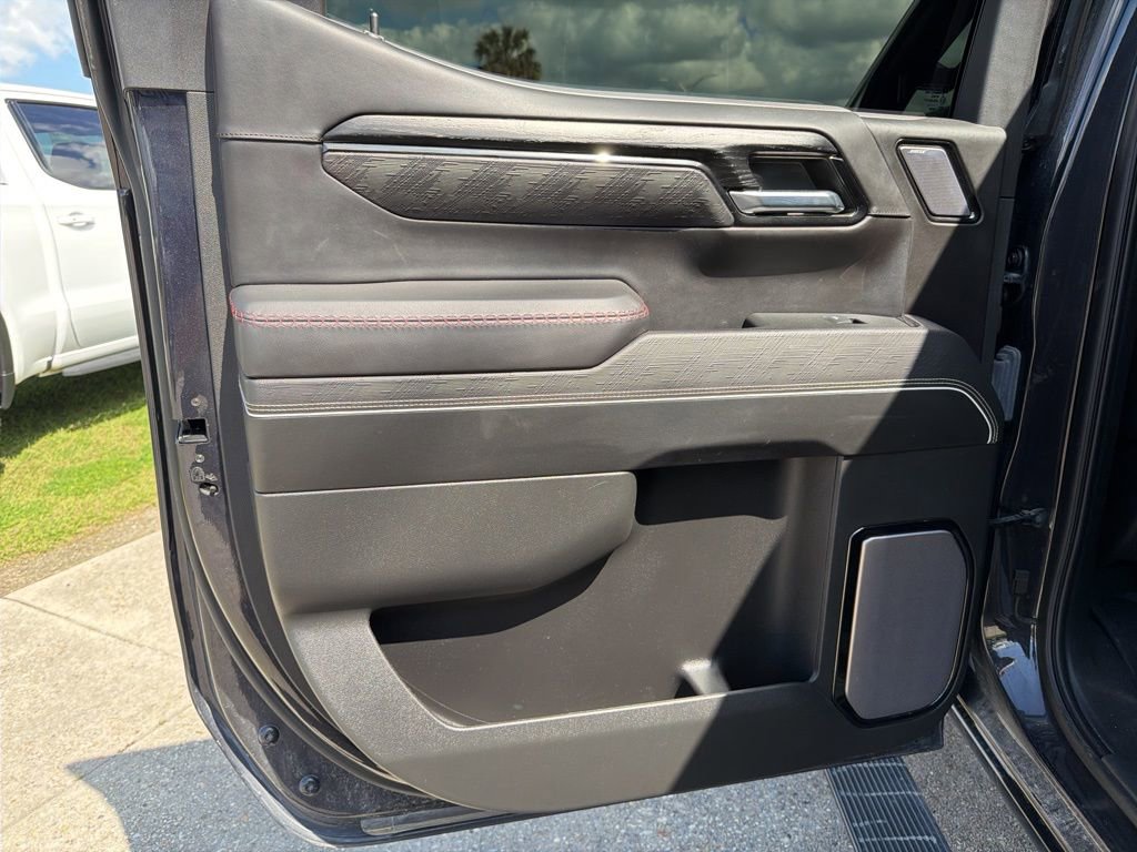 Used 2023 GMC Sierra 1500 AT4X image 16