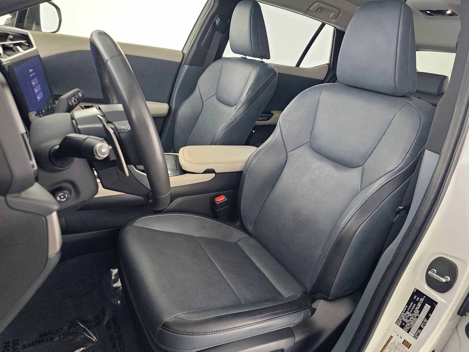 Certified 2023 Lexus RZ 450e Premium w/ Technology Package image 21