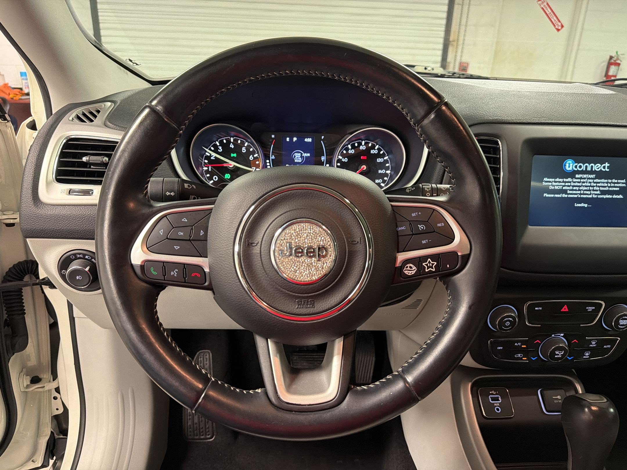 Used 2020 Jeep Compass Latitude FWD image 10