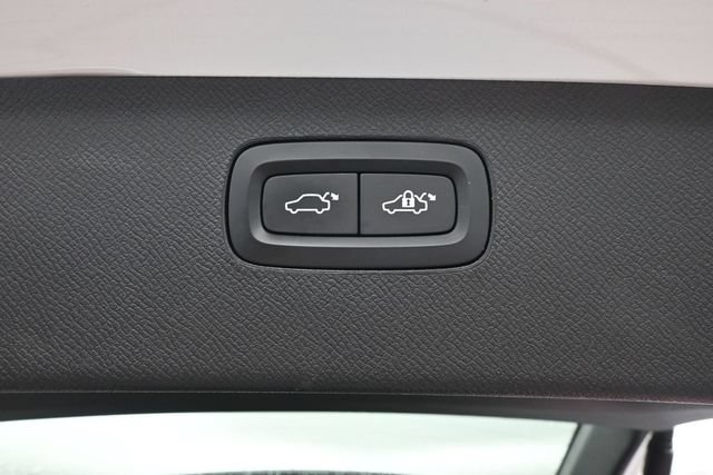 Used 2020 Volvo XC90 T6 Momentum w/ Protection Package Premier AWD/4WD image 31