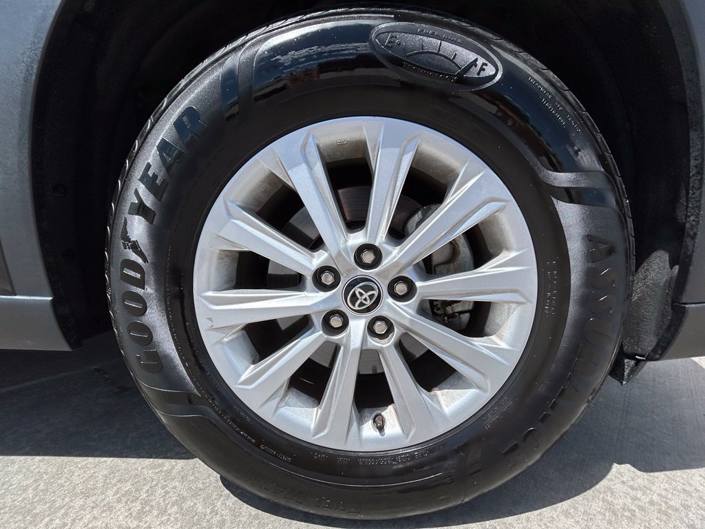 Used 2025 Toyota Grand Highlander AWD image 34