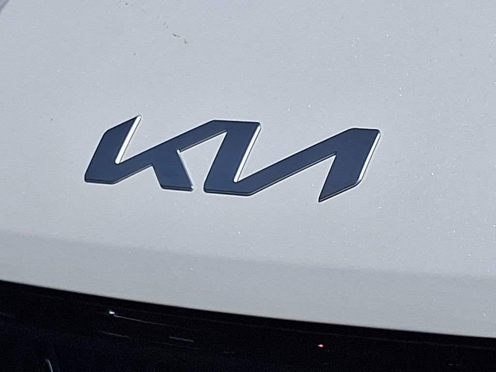 New 2026 Kia Carnival EX image 21