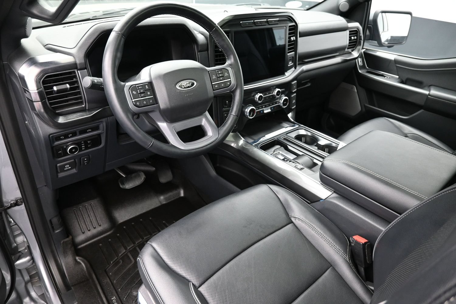 Used 2023 Ford F150 Lariat w/ Equipment Group 502A High AWD/4WD image 22