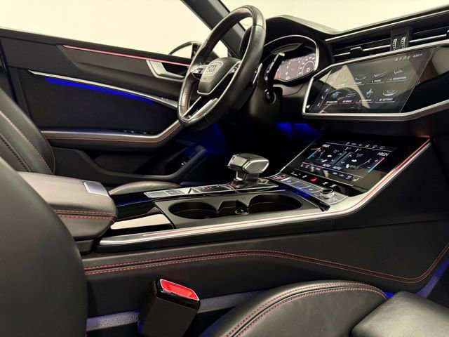 Used 2021 Audi RS 7 Sportback w/ Carbon Optic Package image 32