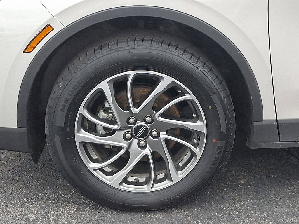 Certified 2022 Lincoln Corsair AWD w/ Equipment Group 101A image 8