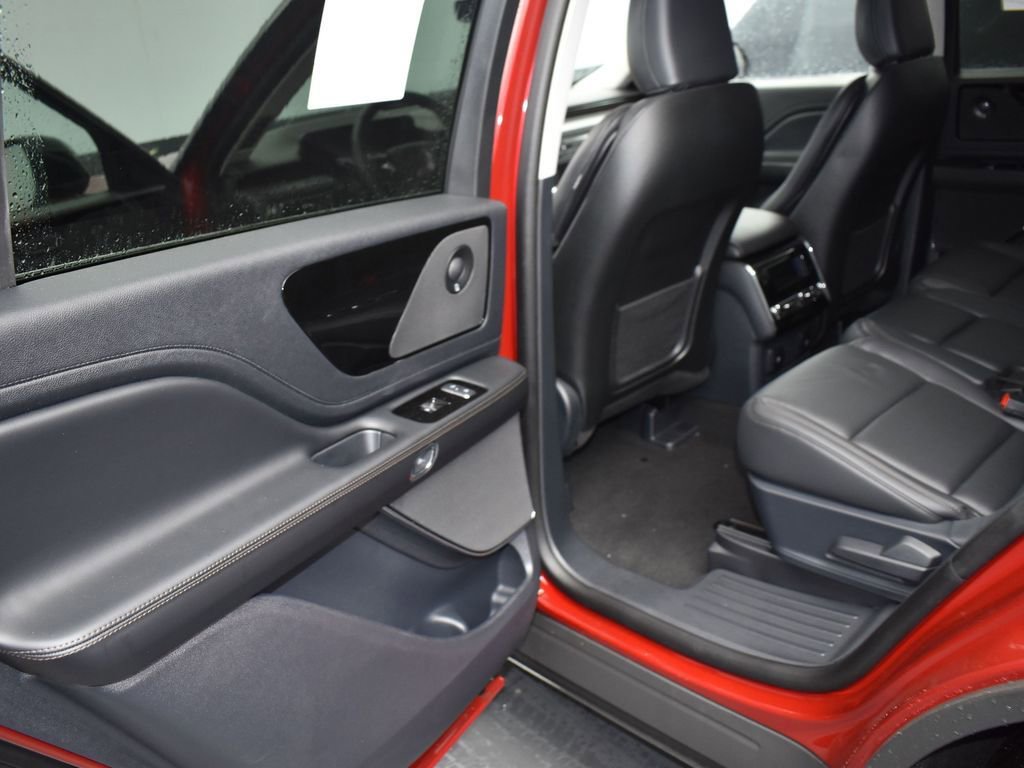 New 2025 Lincoln Aviator Reserve w/ Illumination Package image 12