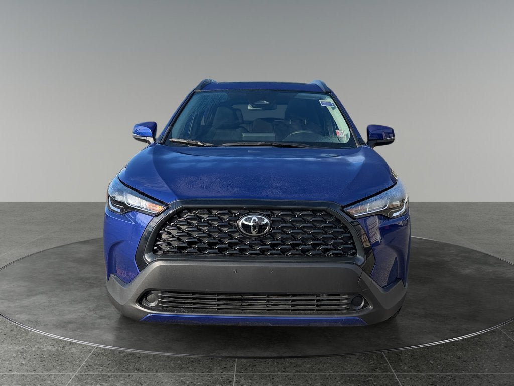 Used 2024 Toyota Corolla Cross LE w/ Moonroof Package AWD/4WD image 2