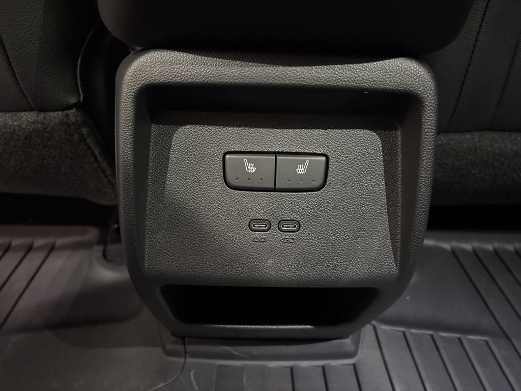 New 2026 Chevrolet Equinox EV LT w/ Convenience Package II AWD/4WD image 30