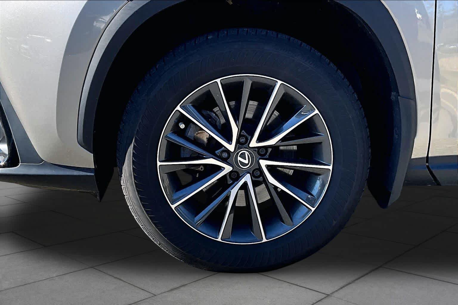 Used 2024 Lexus NX 350 AWD image 11