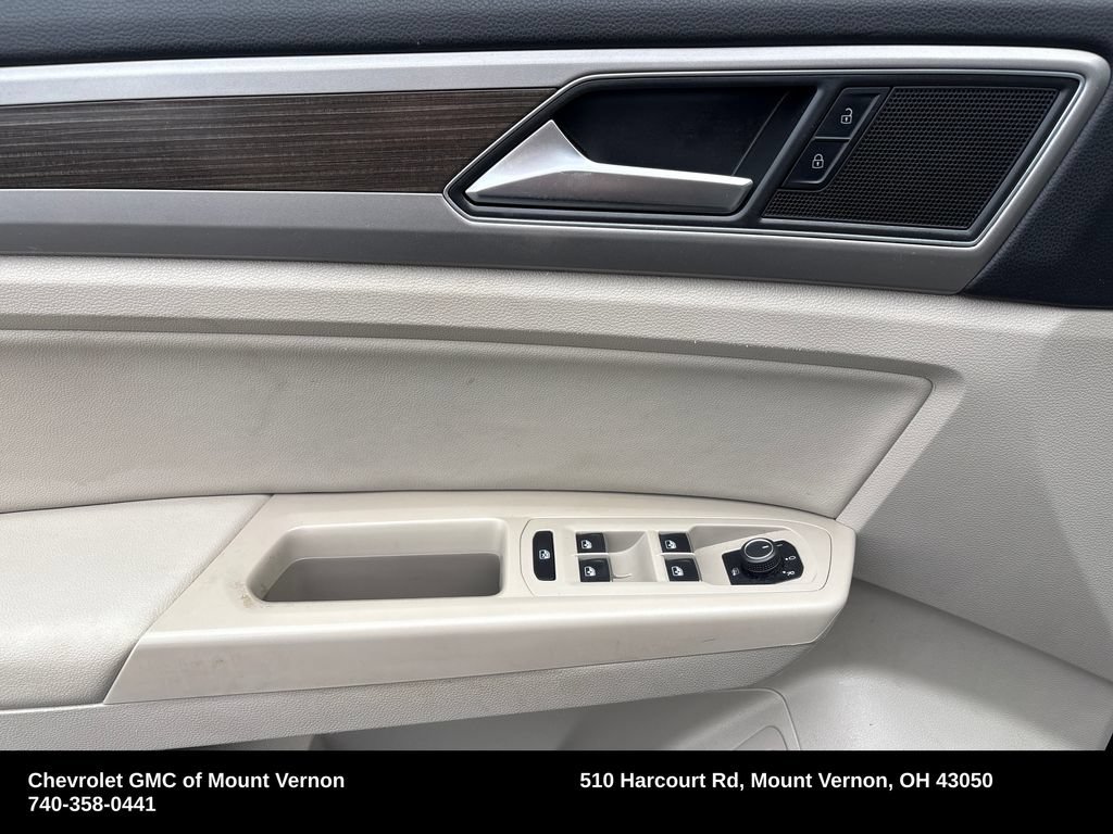 Used 2019 Volkswagen Atlas SEL R-Line AWD/4WD image 13