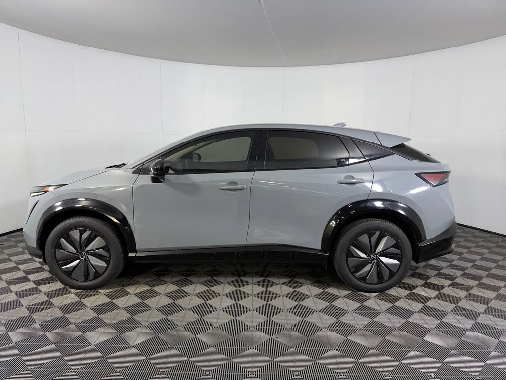 Used 2023 Nissan Ariya AWD image 11