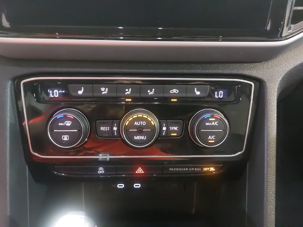 Used 2023 Volkswagen Atlas SE w/ Panoramic Sunroof Package AWD/4WD image 24