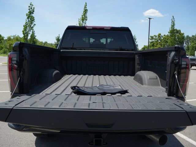 Used 2026 GMC Sierra 2500 AT4 w/ AT4 Preferred Package AWD/4WD image 18