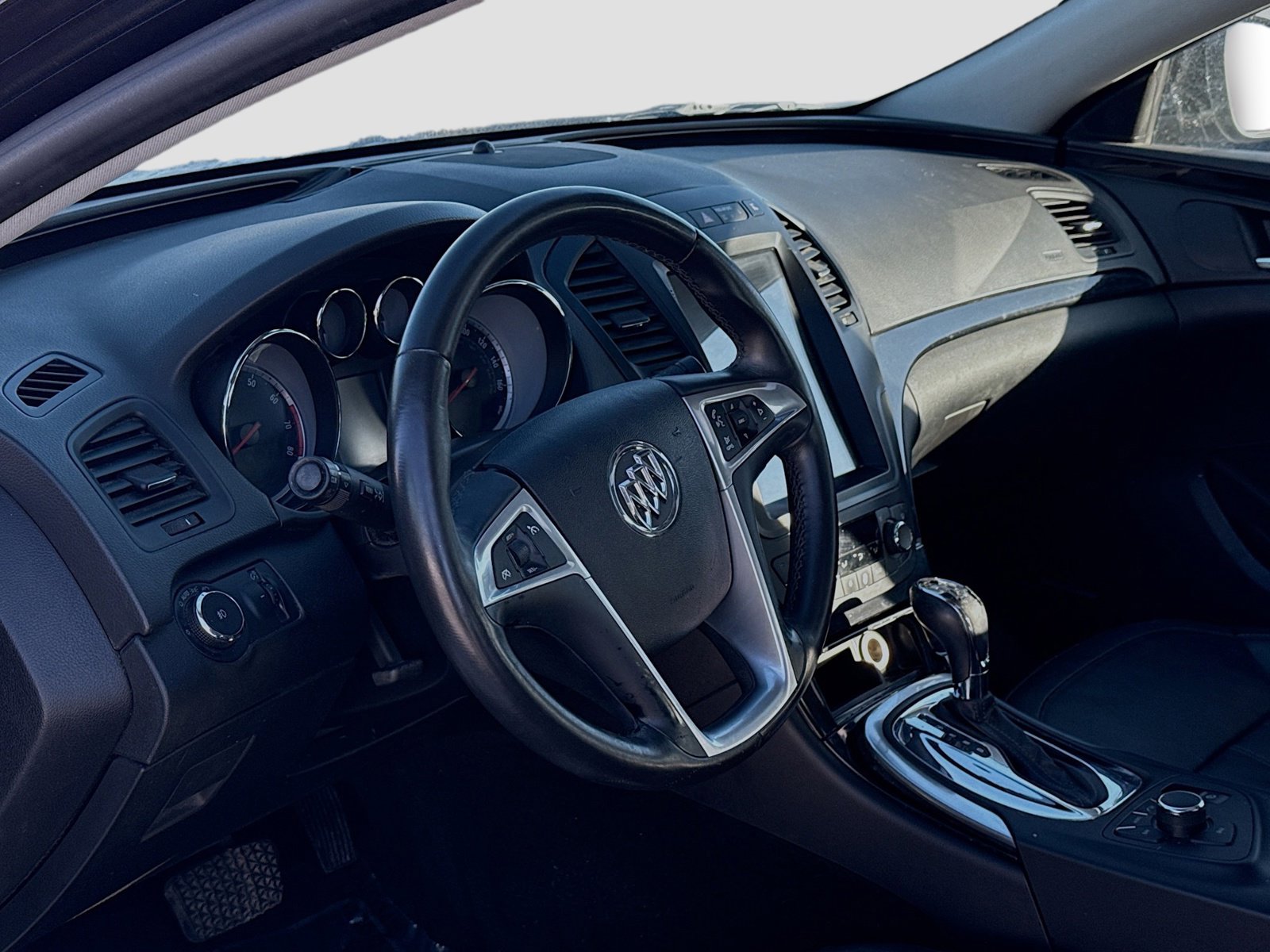 Used 2011 Buick Regal CXL w/ RL6 Preferred Equipment Group image 2