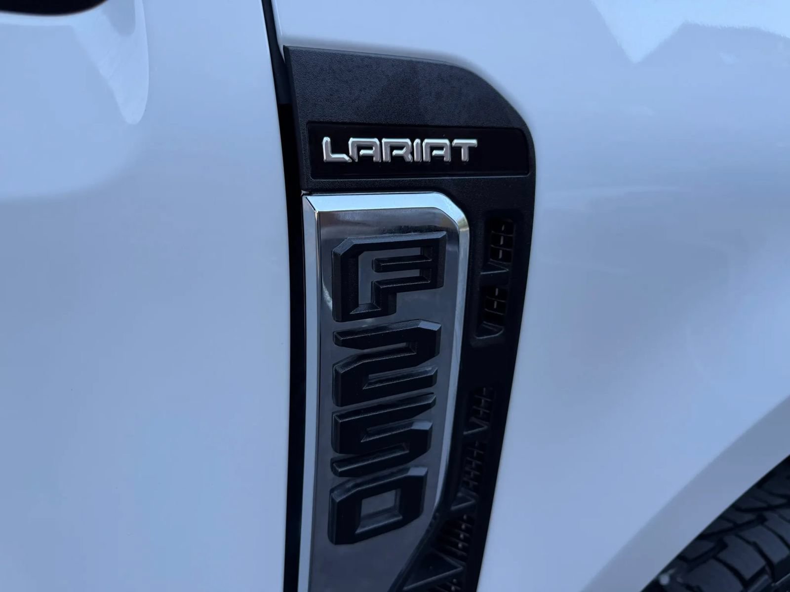 Used 2024 Ford F250 Lariat AWD/4WD image 7