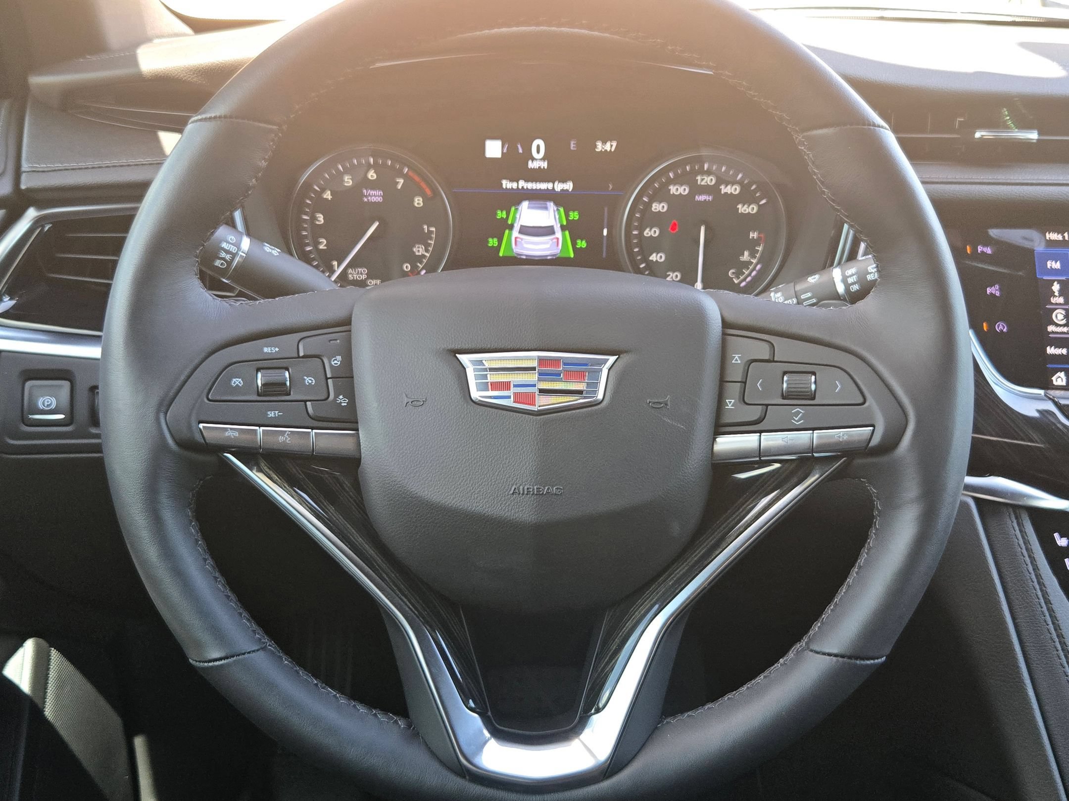 Used 2022 Cadillac XT6 Premium Luxury w/ Technology Package FWD image 21