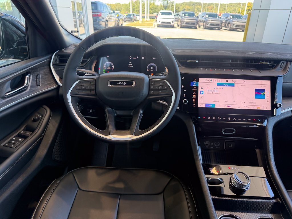 New 2027 Jeep Grand Cherokee Limited AWD/4WD image 8