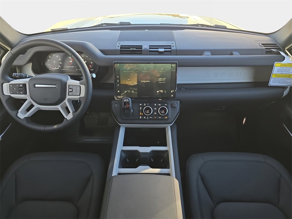 New 2026 Land Rover Defender 130 X-Dynamic SE image 9