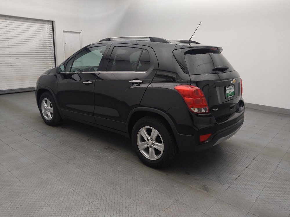 Used 2020 Chevrolet Trax LT w/ LT Convenience Package FWD image 3