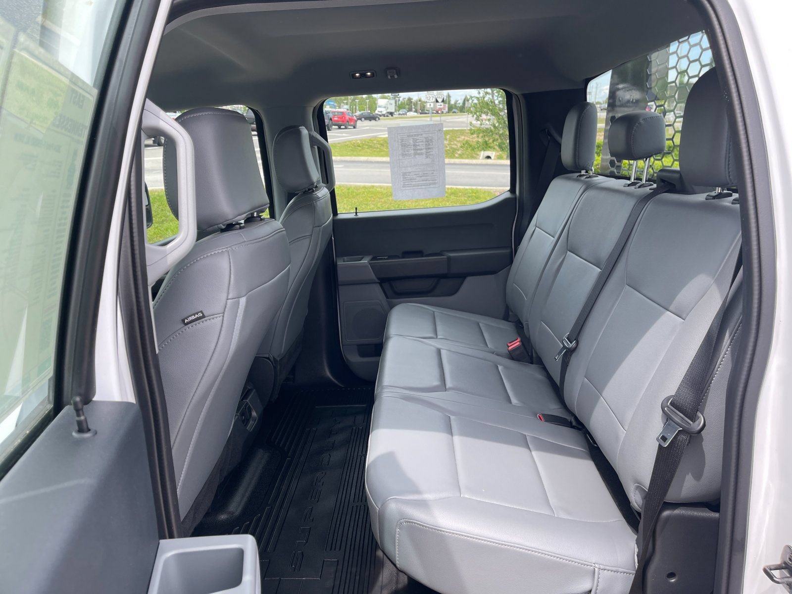 Used 2024 Ford F550 4x4 Crew Cab Super Duty image 14