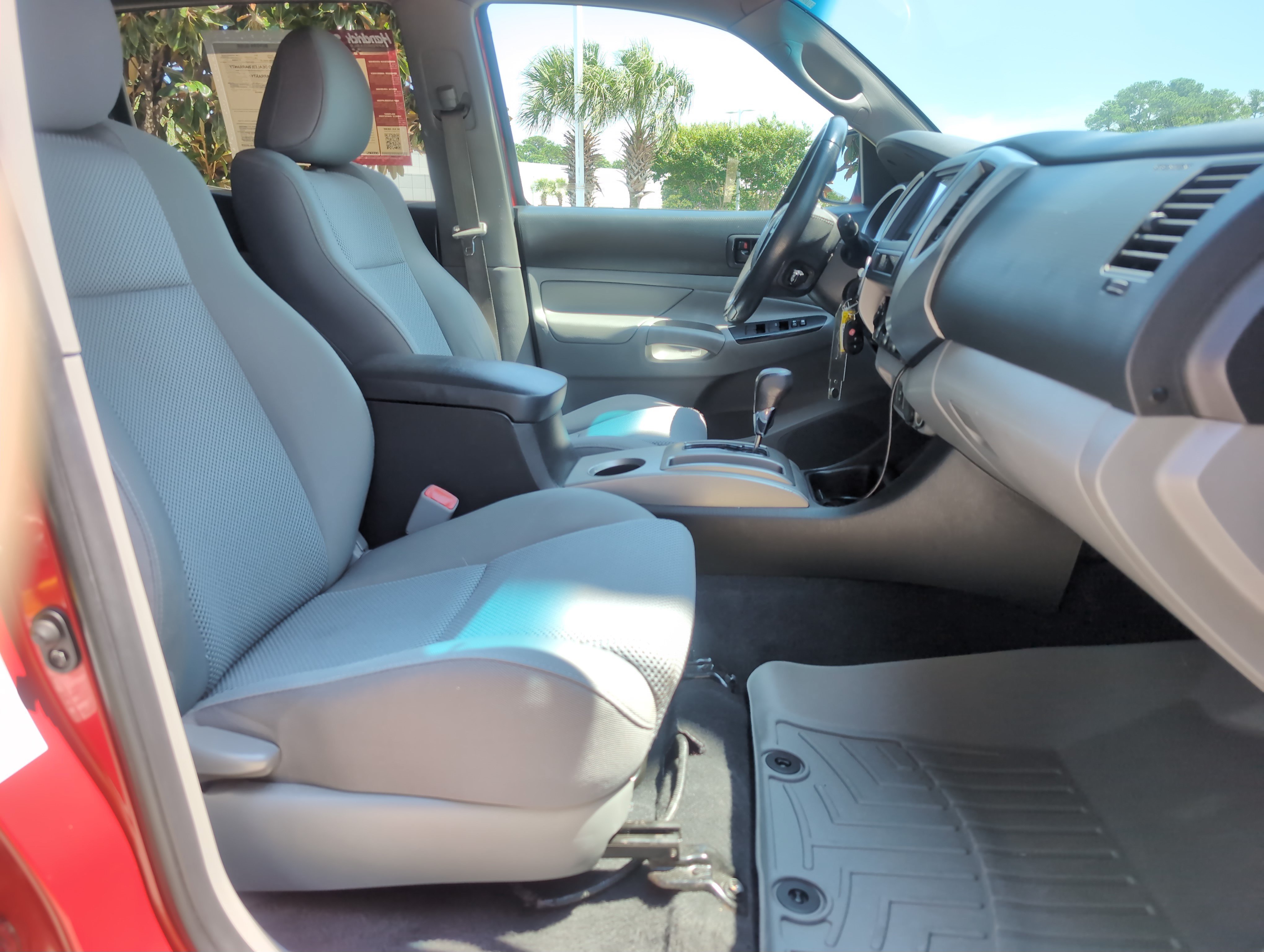 Used 2014 Toyota Tacoma 4x4 Double Cab image 31