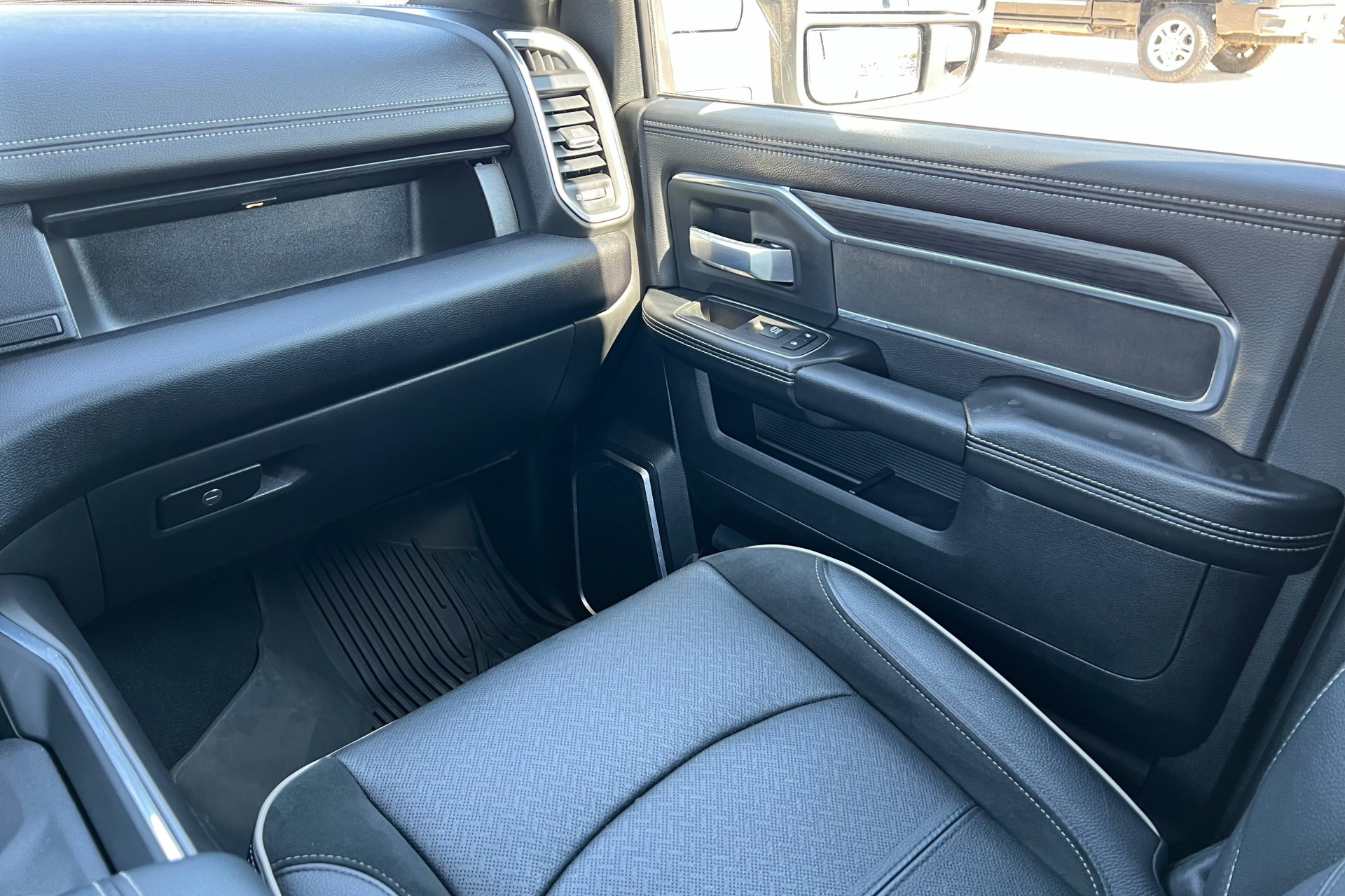 Certified 2024 RAM 3500 Laramie w/ Night Edition image 10