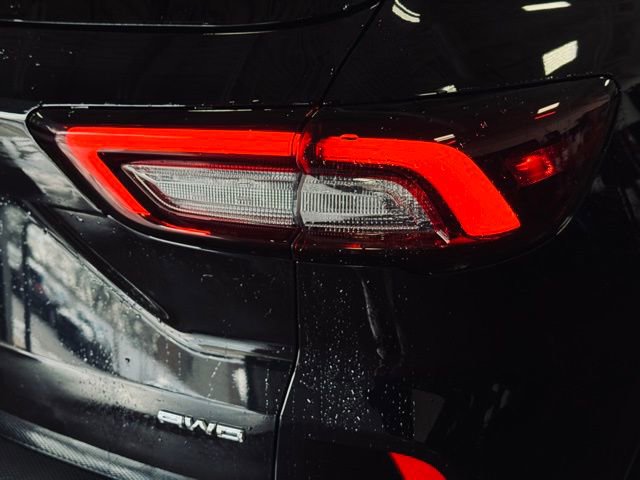 Used 2025 Ford Escape ST-Line image 8