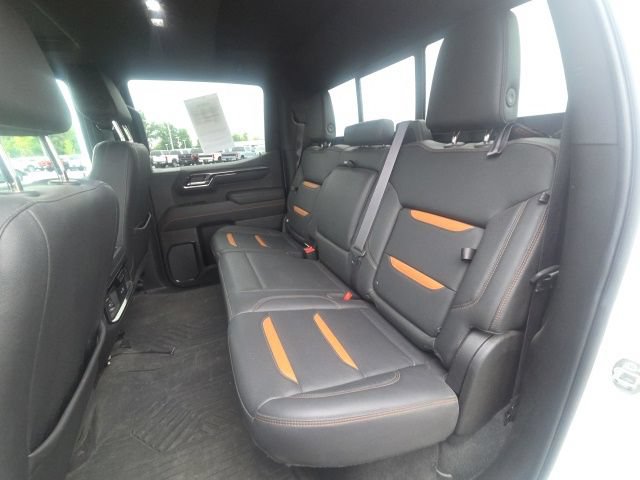 Used 2022 GMC Sierra 1500 AT4 w/ AT4 Premium Package AWD/4WD image 15