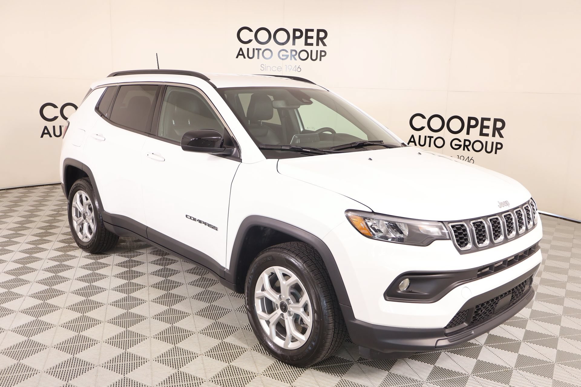 Used 2025 Jeep Compass Latitude AWD/4WD 360° Tour