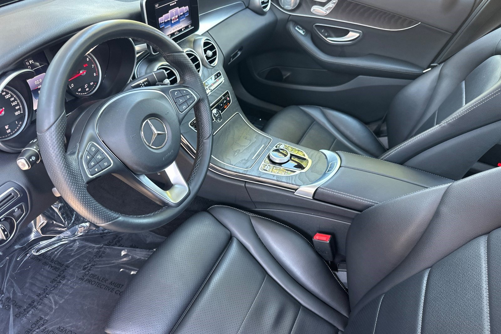 Used 2017 Mercedes-Benz C 300 Sedan image 4