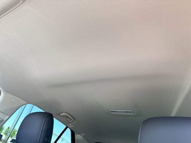 Used 2023 Buick Envision Essence AWD/4WD image 22