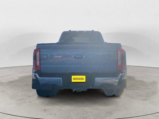 Certified 2025 Ford F450 Lariat w/ FX4 Off-Road Package image 4