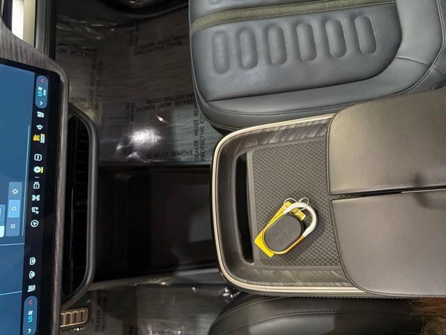 Used 2023 Rivian R1T Adventure Dual AWD/4WD image 19