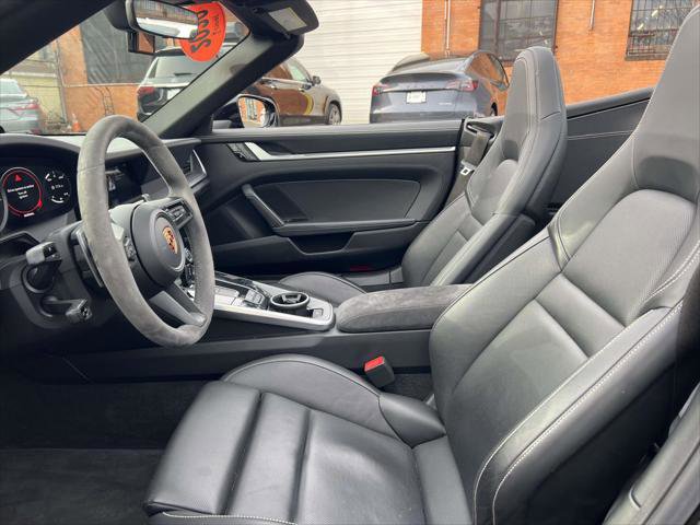 Used 2020 Porsche 911 Carrera 4S image 16