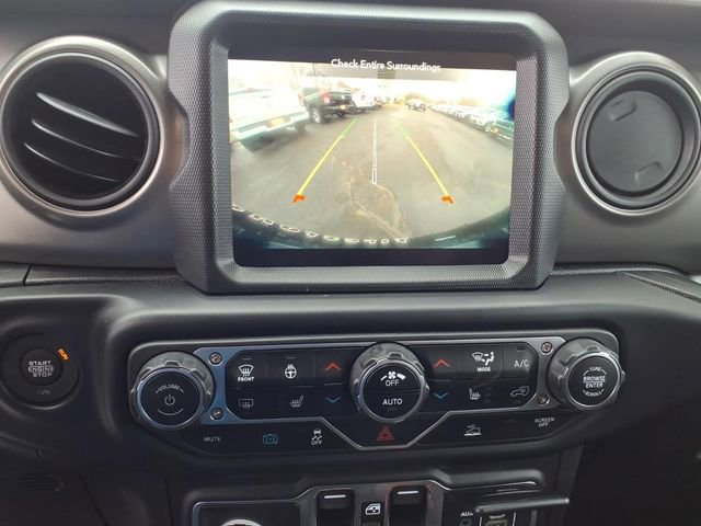 Used 2023 Jeep Wrangler Unlimited w/ Sun & Screen Package image 25