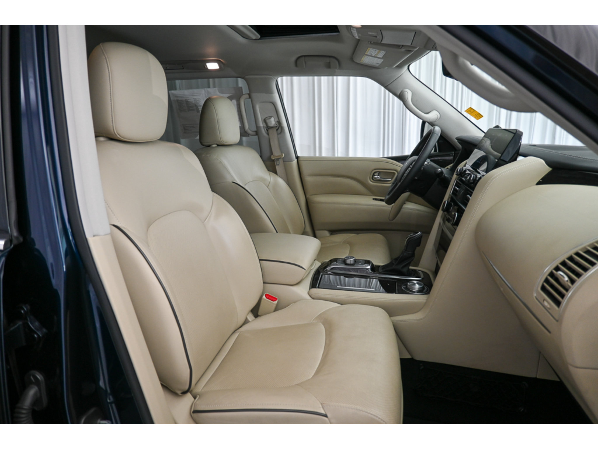 Used 2022 INFINITI QX80 Luxe w/ Cargo Package AWD/4WD image 17