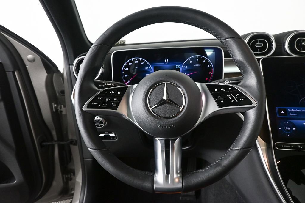 Used 2024 Mercedes-Benz GLC 300 image 2