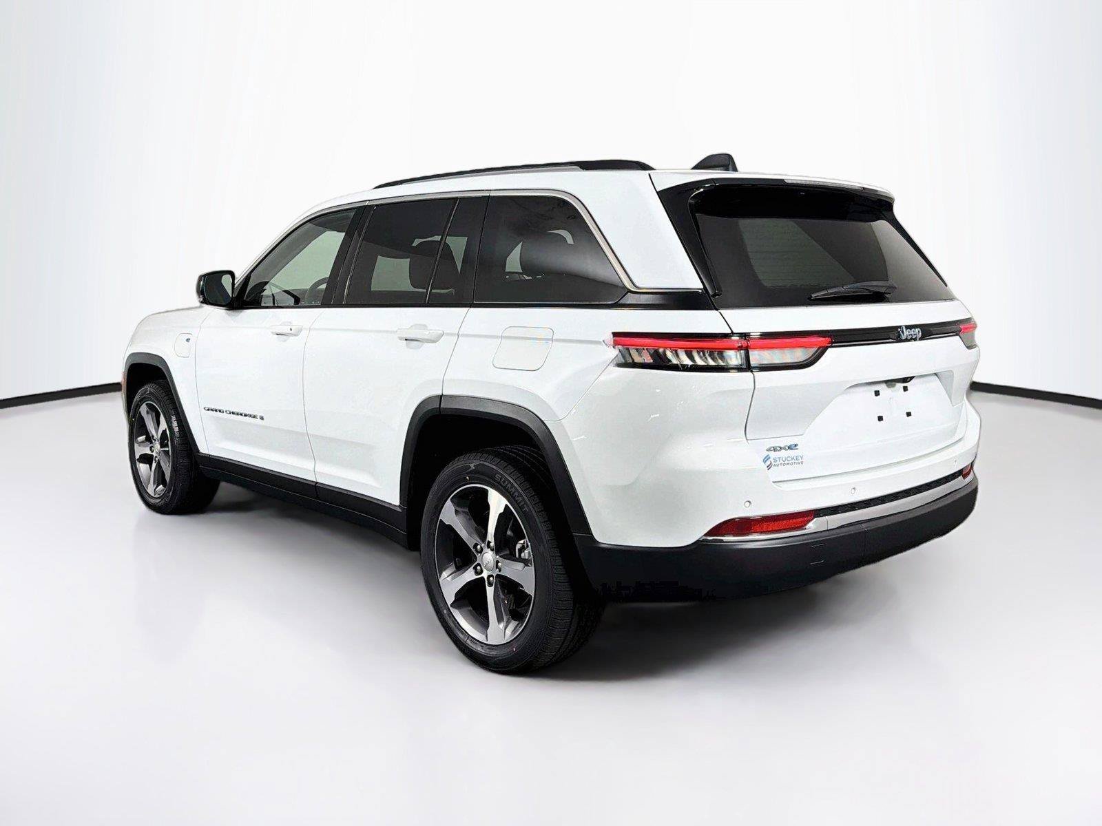 Used 2022 Jeep Grand Cherokee Limited 4xe AWD/4WD image 9