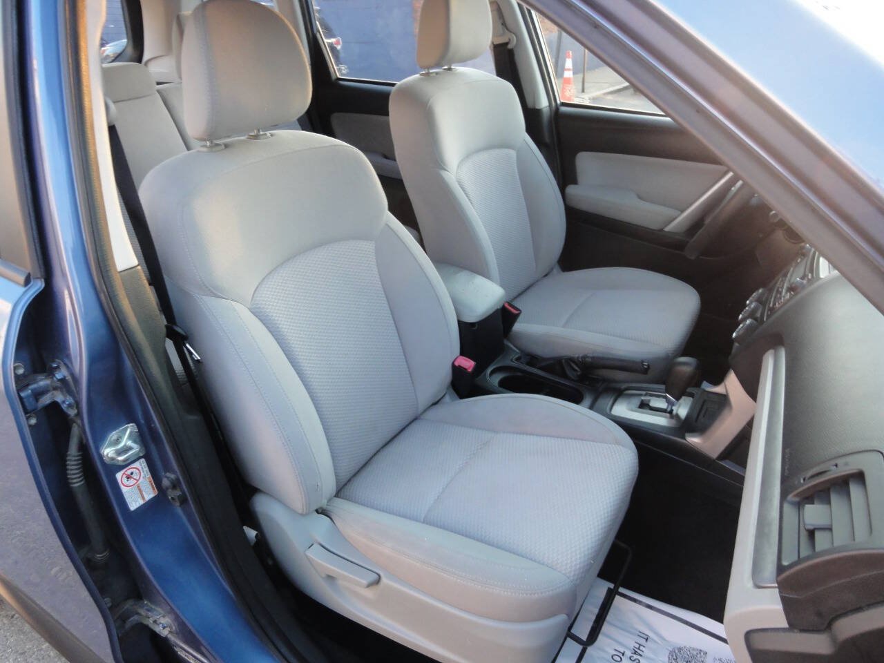 Used 2015 Subaru Forester 2.5i w/ Alloy Wheel Package AWD/4WD image 12