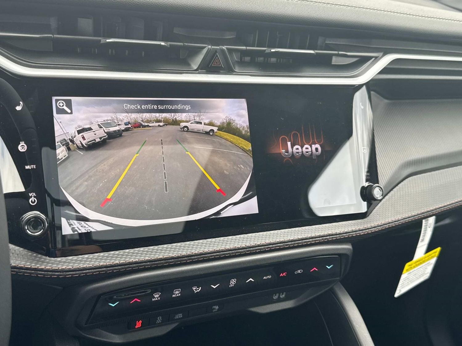 New 2026 Jeep Cherokee Overland image 36