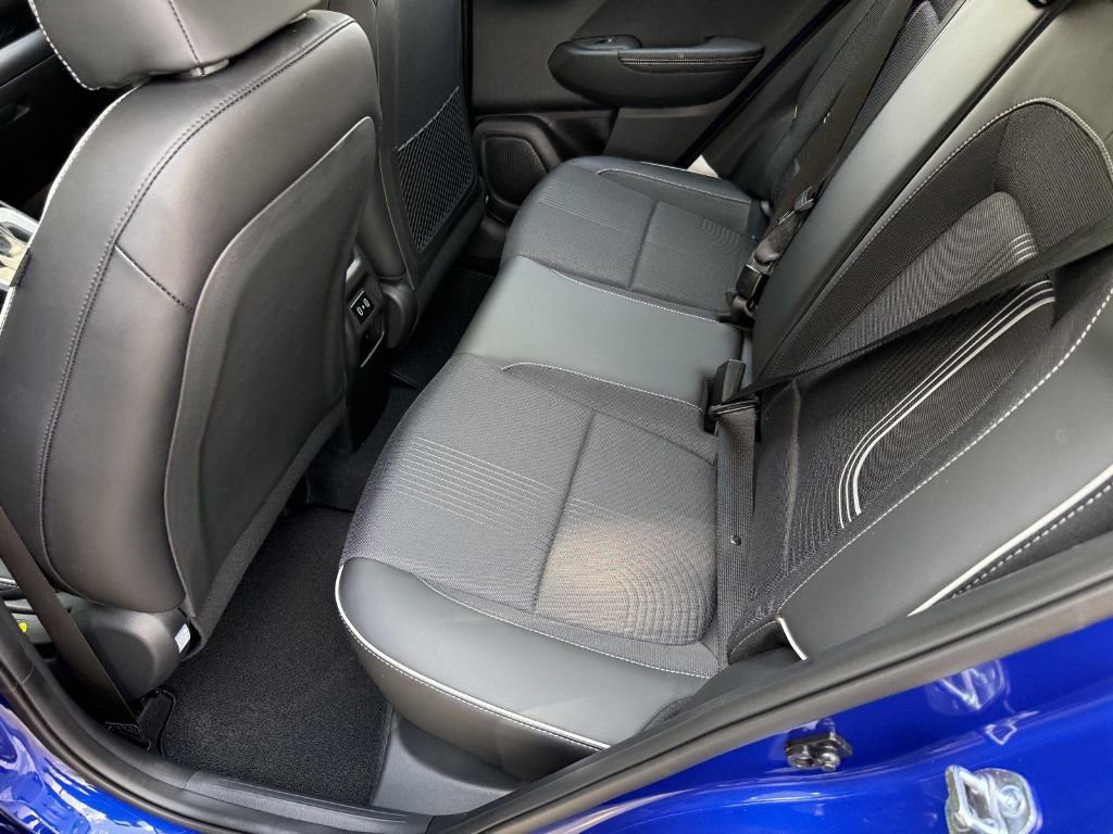 New 2025 Hyundai Venue Limited image 28