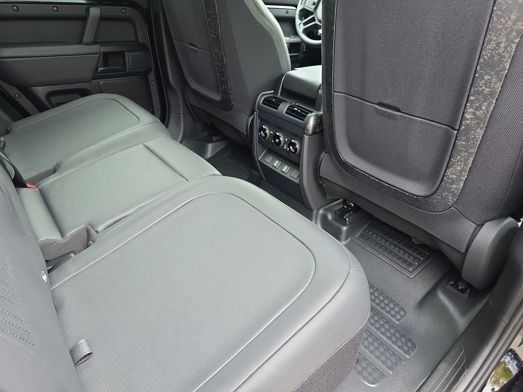New 2026 Land Rover Defender 110 OCTA AWD/4WD image 11