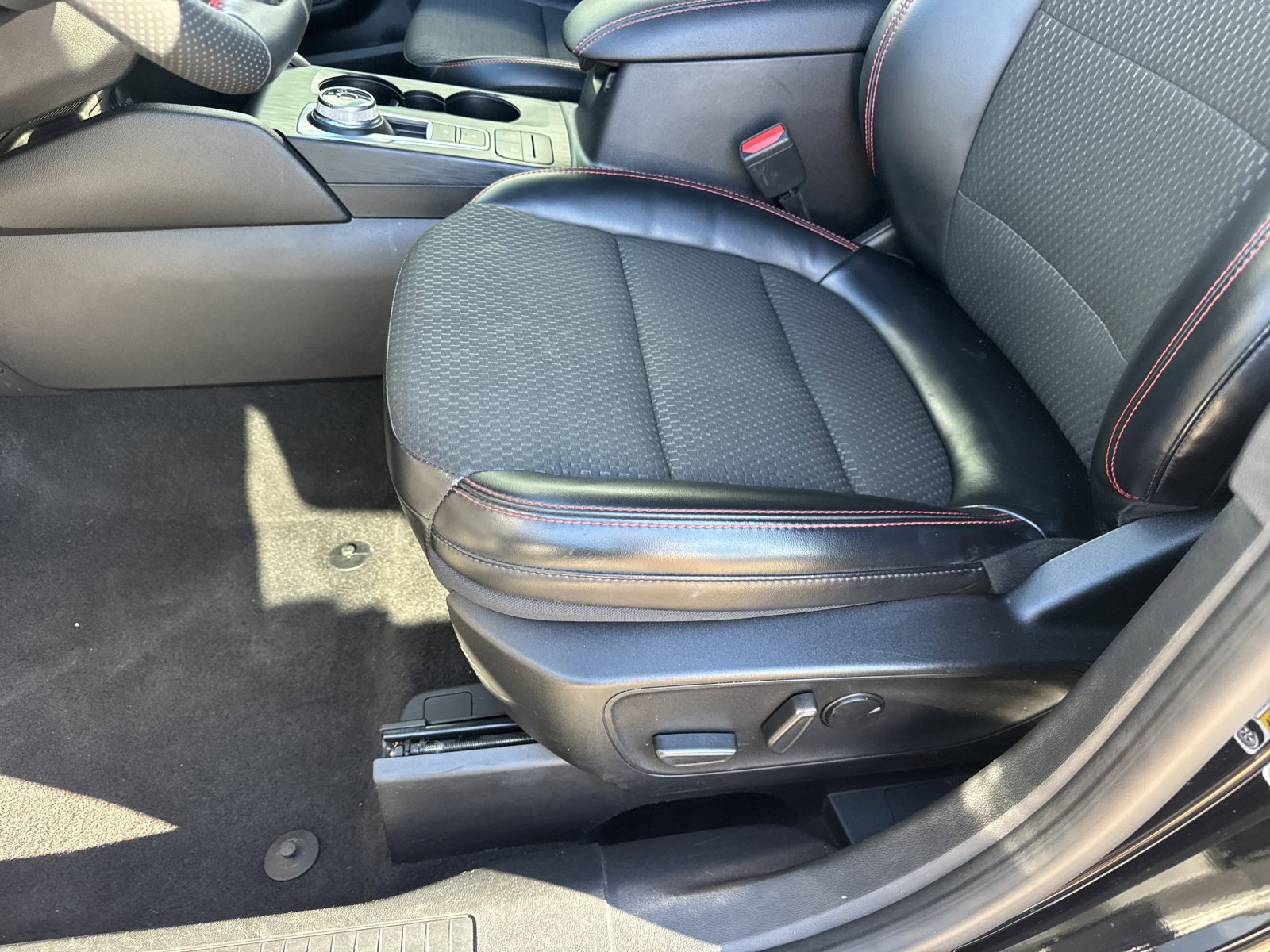 Used 2023 Ford Escape ST-Line image 15