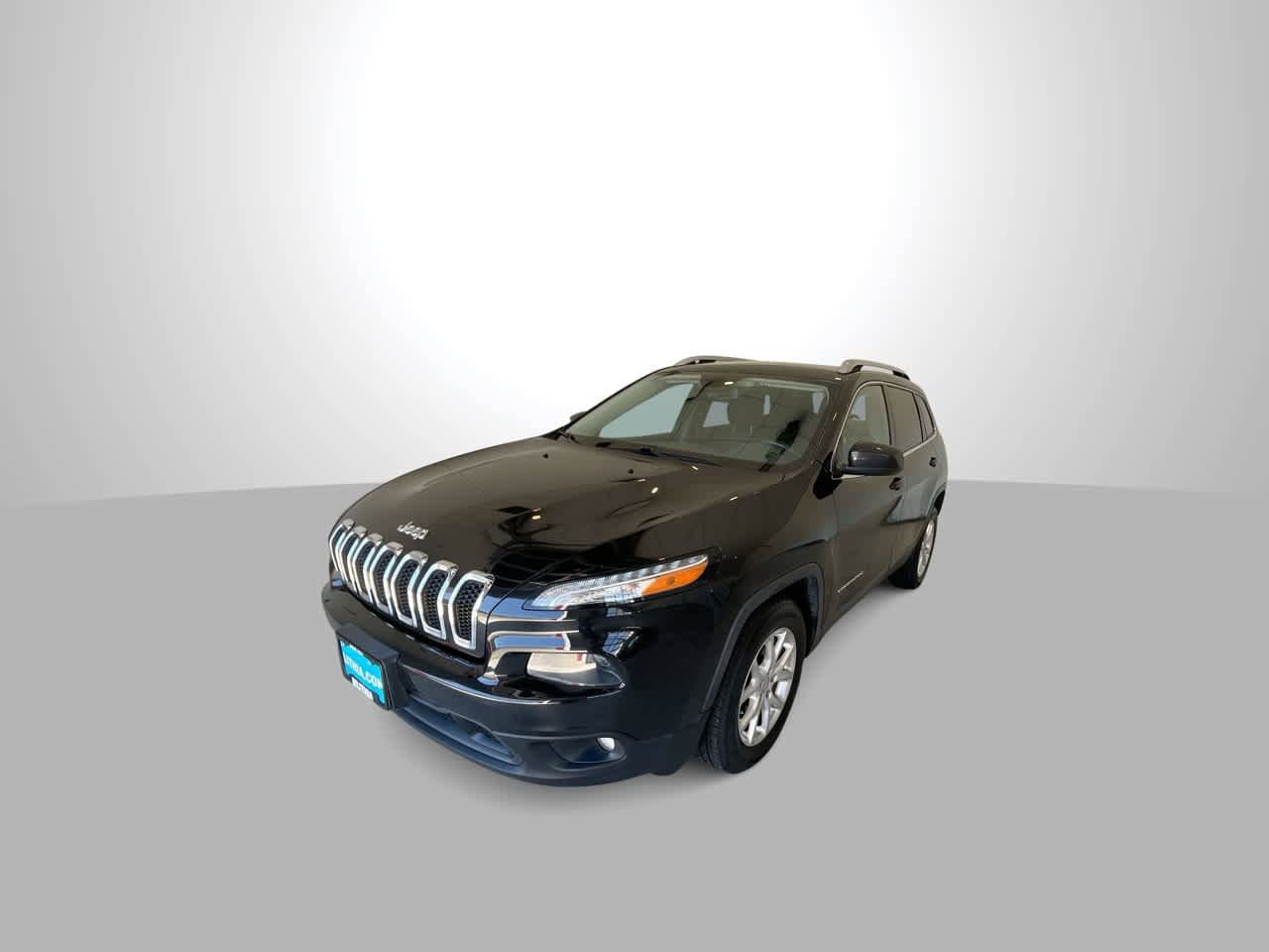 Used 2016 Jeep Cherokee Latitude FWD image 4