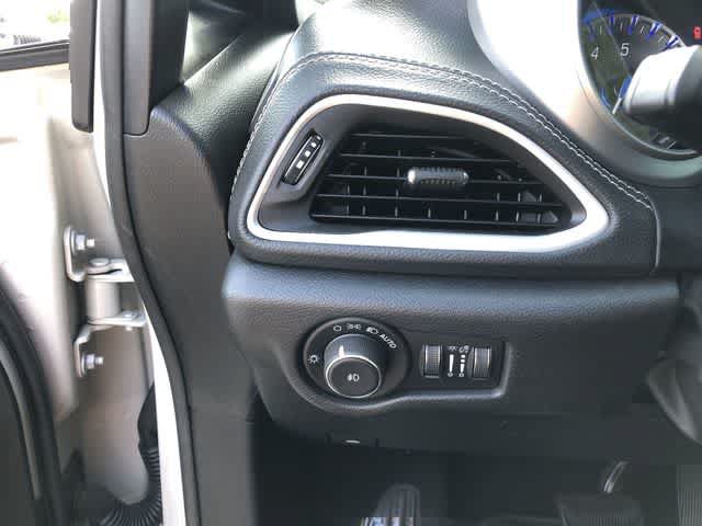 Used 2021 Chrysler Pacifica Touring-L w/ S Appearance Package AWD/4WD image 31