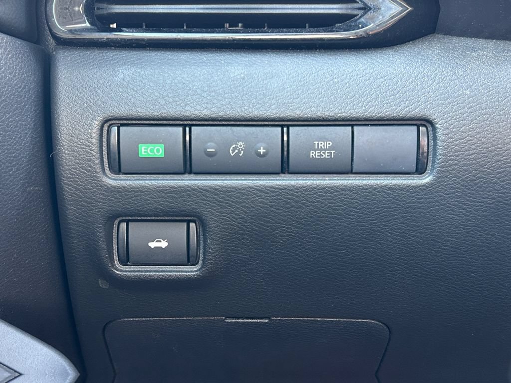 Used 2024 Nissan Sentra SV FWD image 24