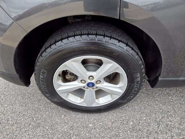 Used 2020 Ford Edge SE FWD image 13