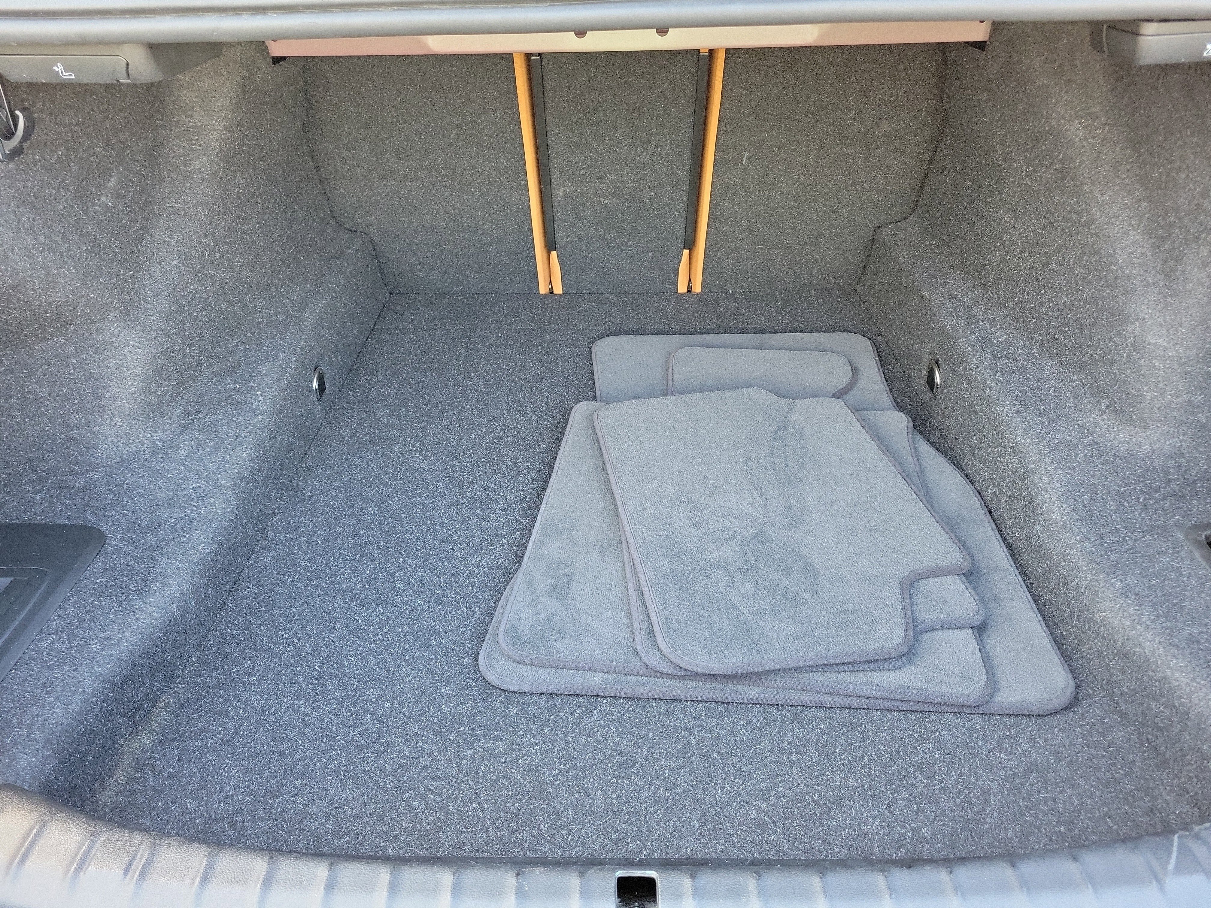 Used 2023 BMW 540i w/ M Sport Package image 6