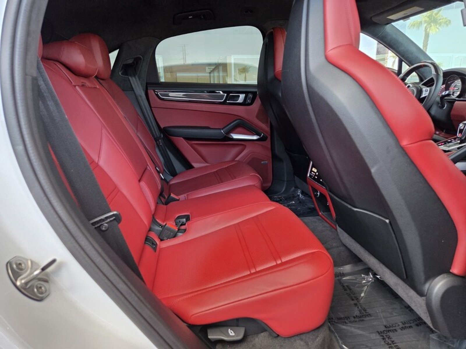 Used 2022 Porsche Cayenne Turbo AWD/4WD image 18