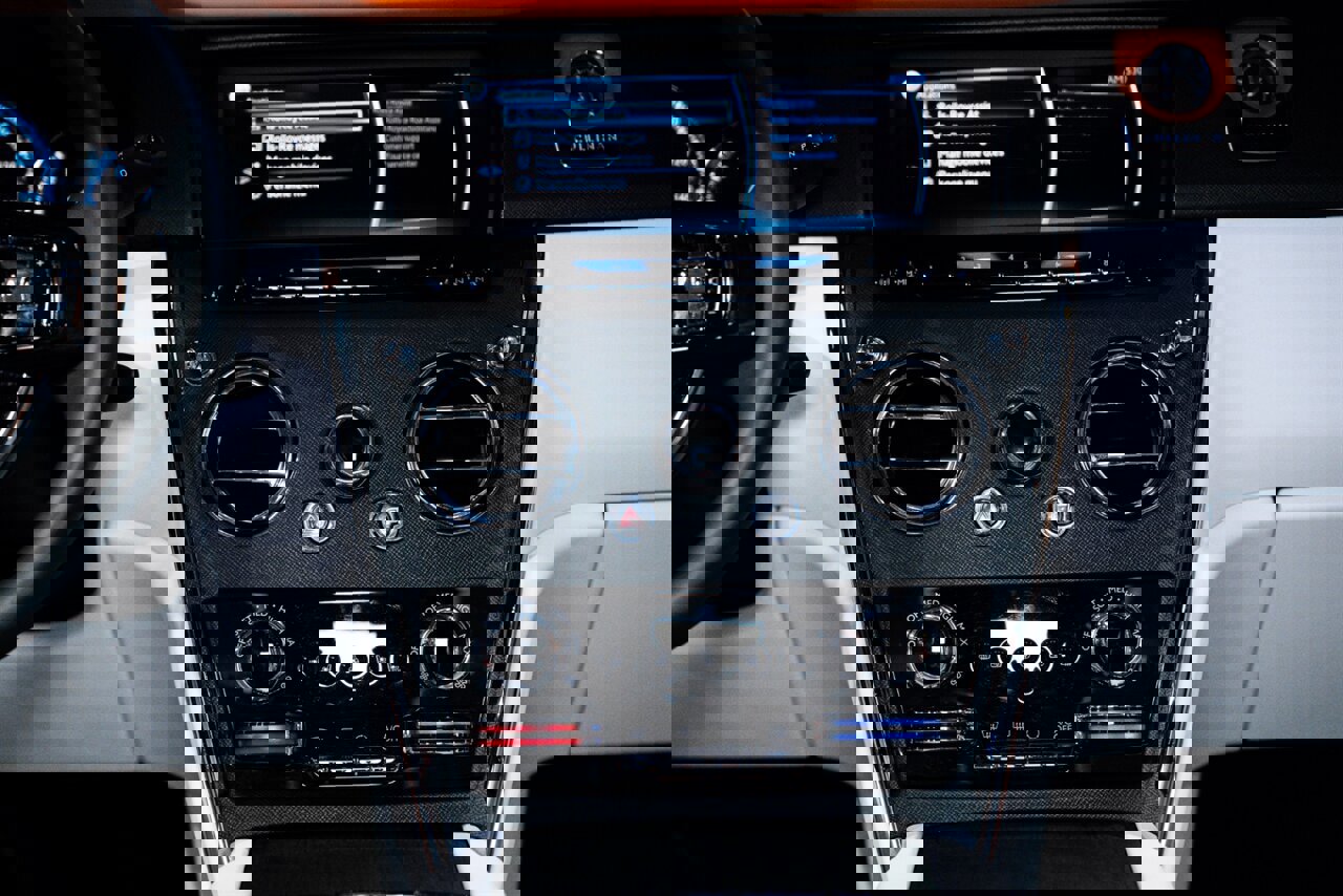 Used 2023 Rolls-Royce Cullinan w/ Cullinan Package image 20